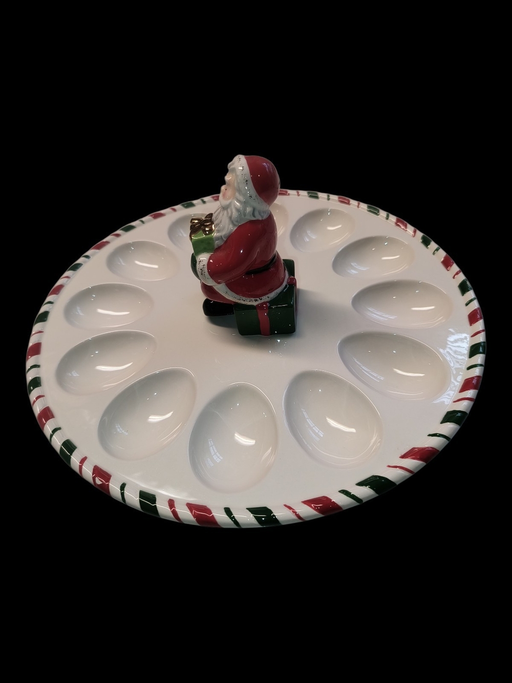 Kathy Ireland Home "Once Upon a Christmas" by Gorham Santa Ceramic  Egg Platter - Picture 6 of 12